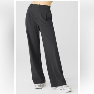 ALO Yoga Dark Gray Wide-Leg Trousers - Short length